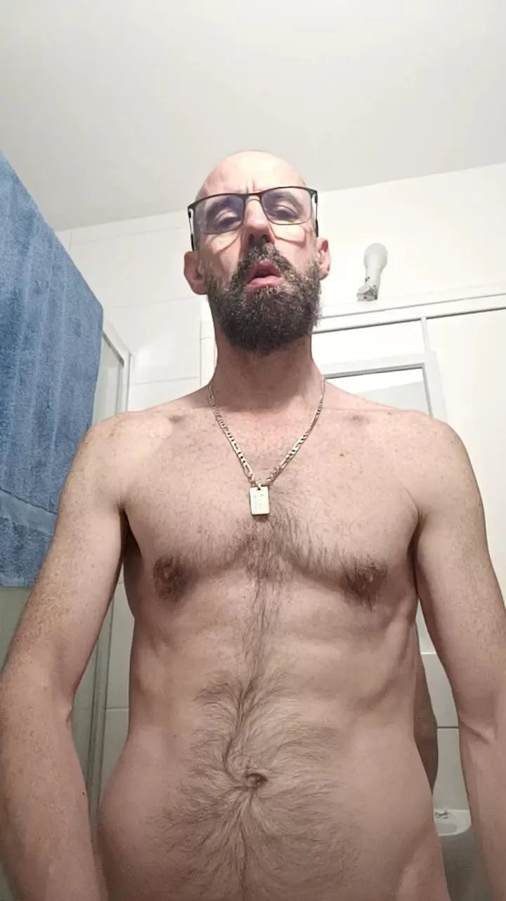 Offline Majid1976 on Cam4