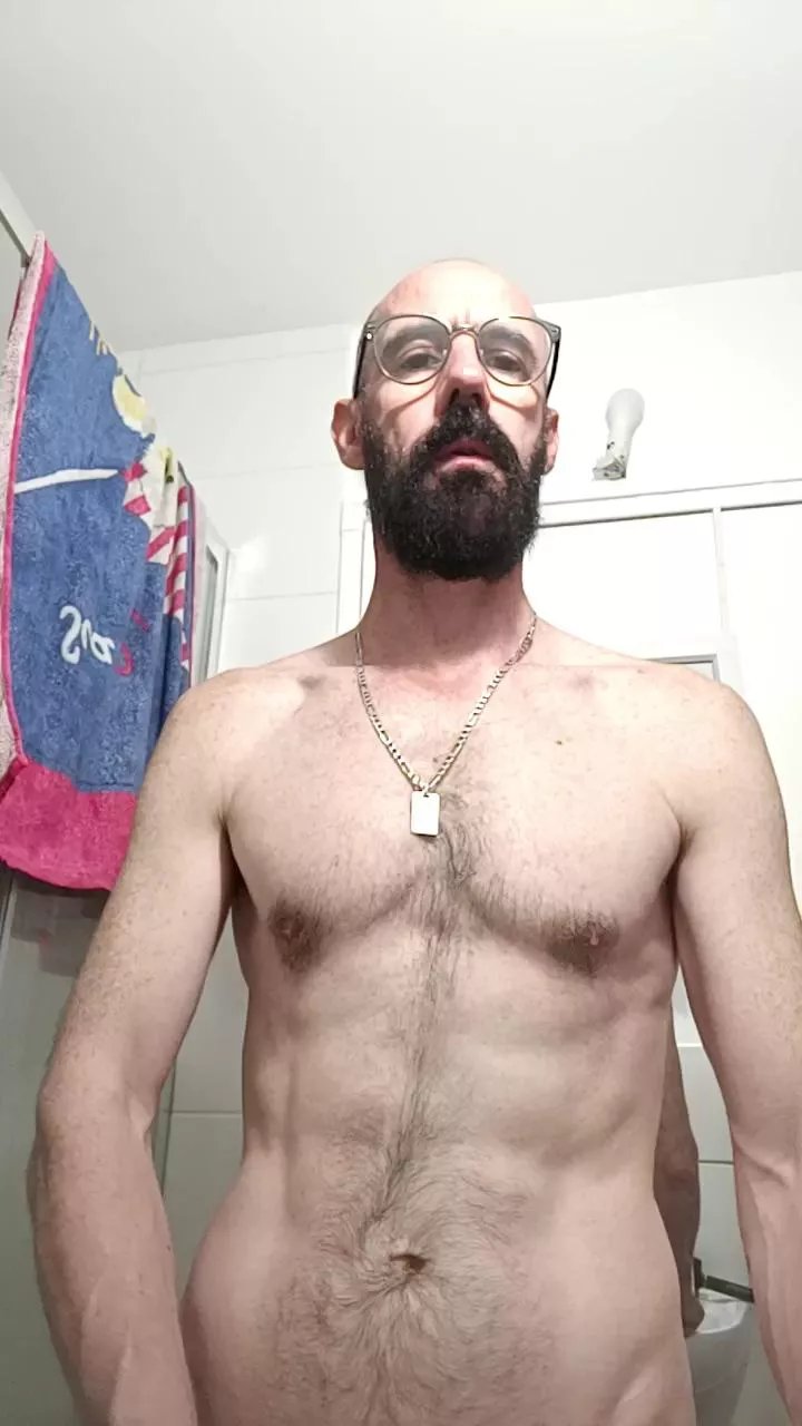 Offline Majid1976 on Cam4