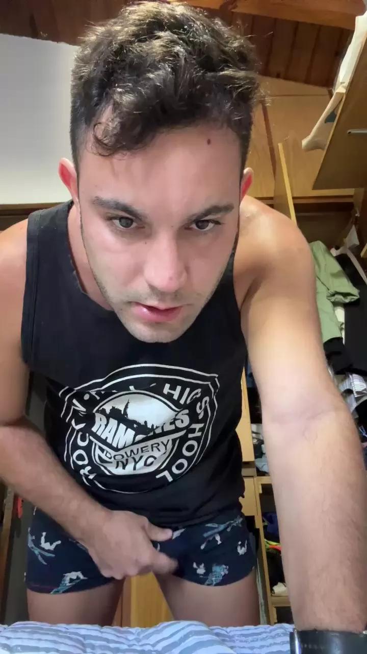 Martin26264 on Cam4 