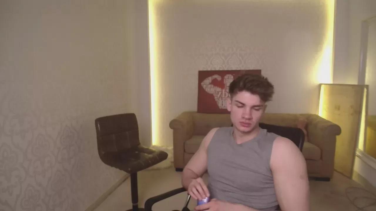 MaxKaiden on Cam4 