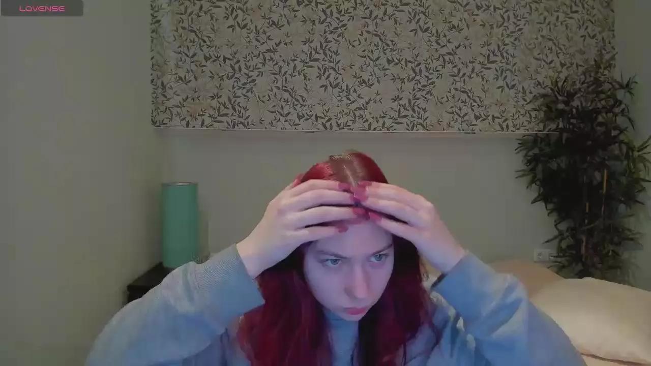 Maybe_Mia on Cam4 