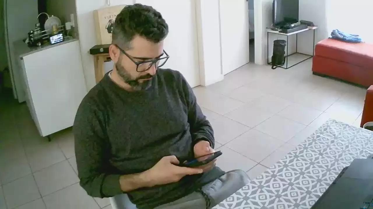 mendo7 on Cam4 