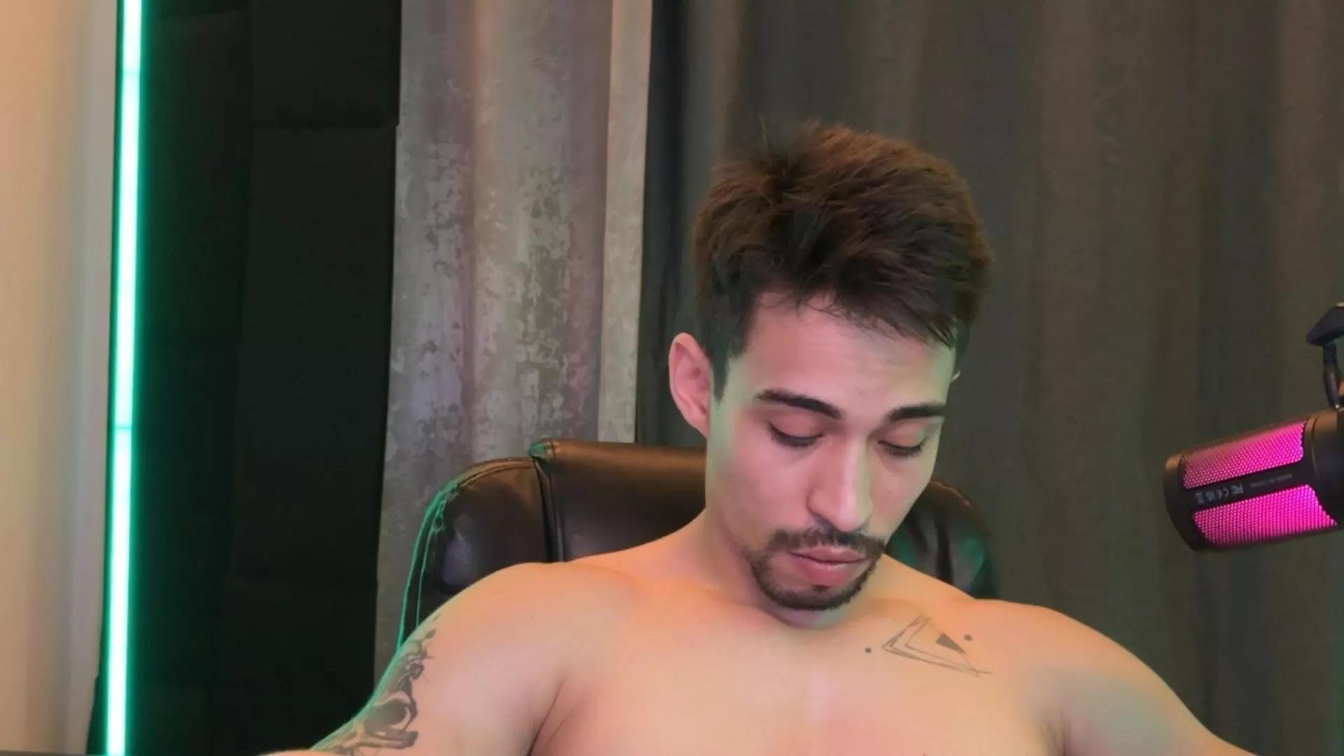 mettew22c on Cam4 