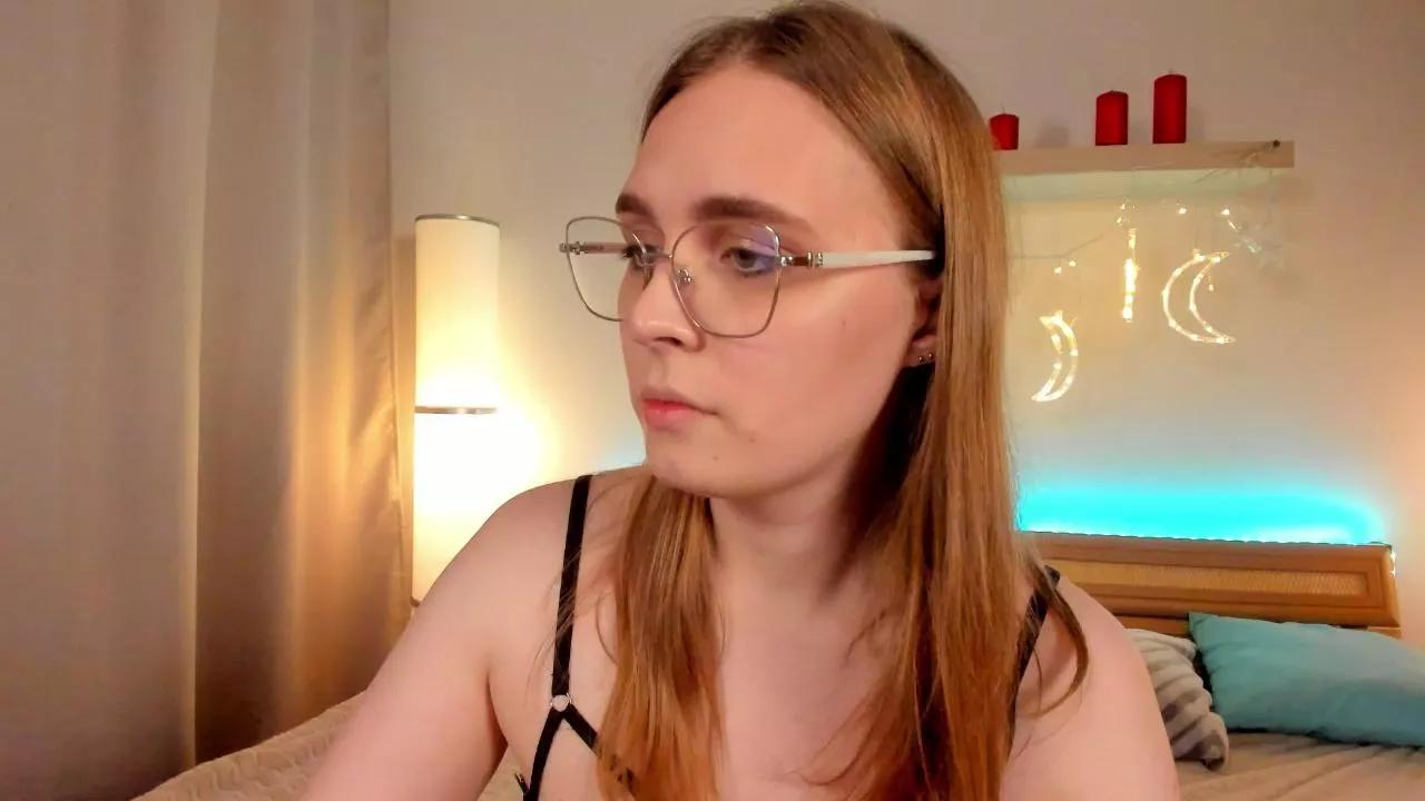 MiaBond_ on Cam4 