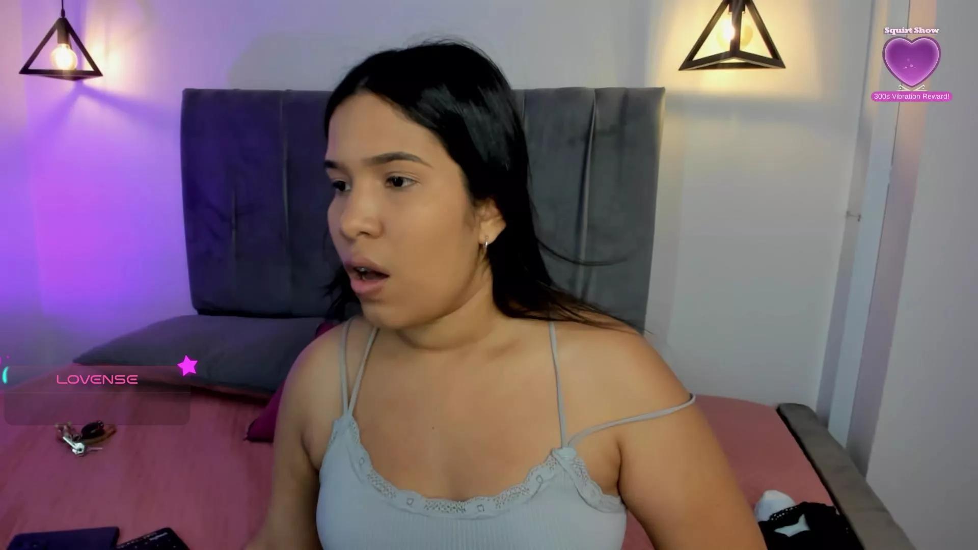 Miiss_Greyy on Cam4 