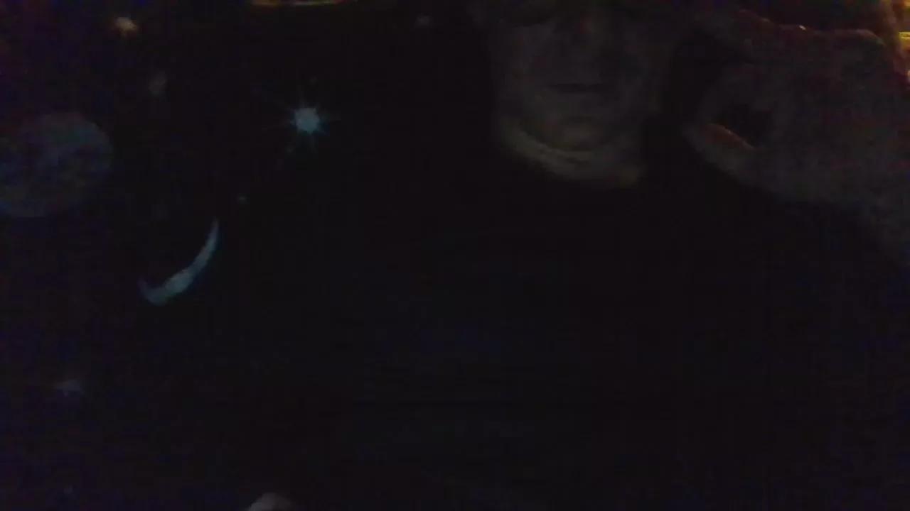 Mikigin on Cam4 