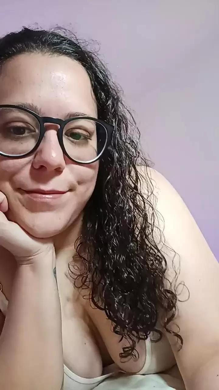 Missblume93 on Cam4 