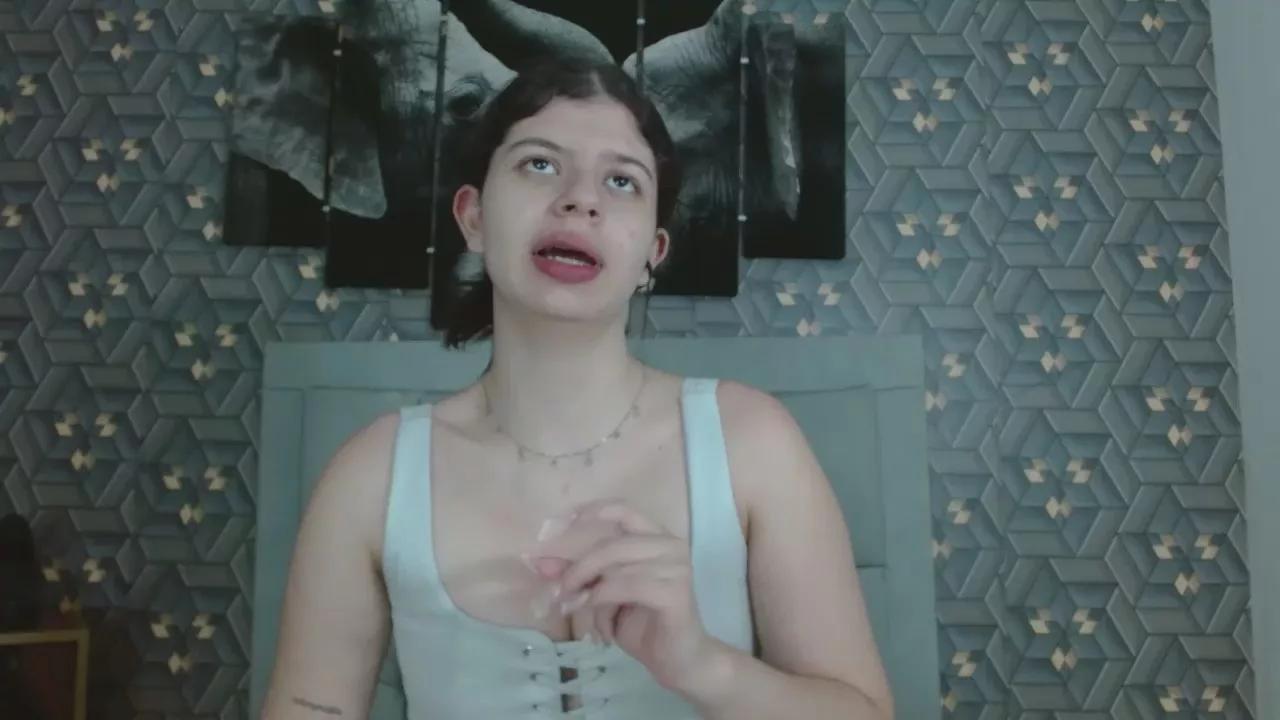 Nicolane_Palmer on Cam4 