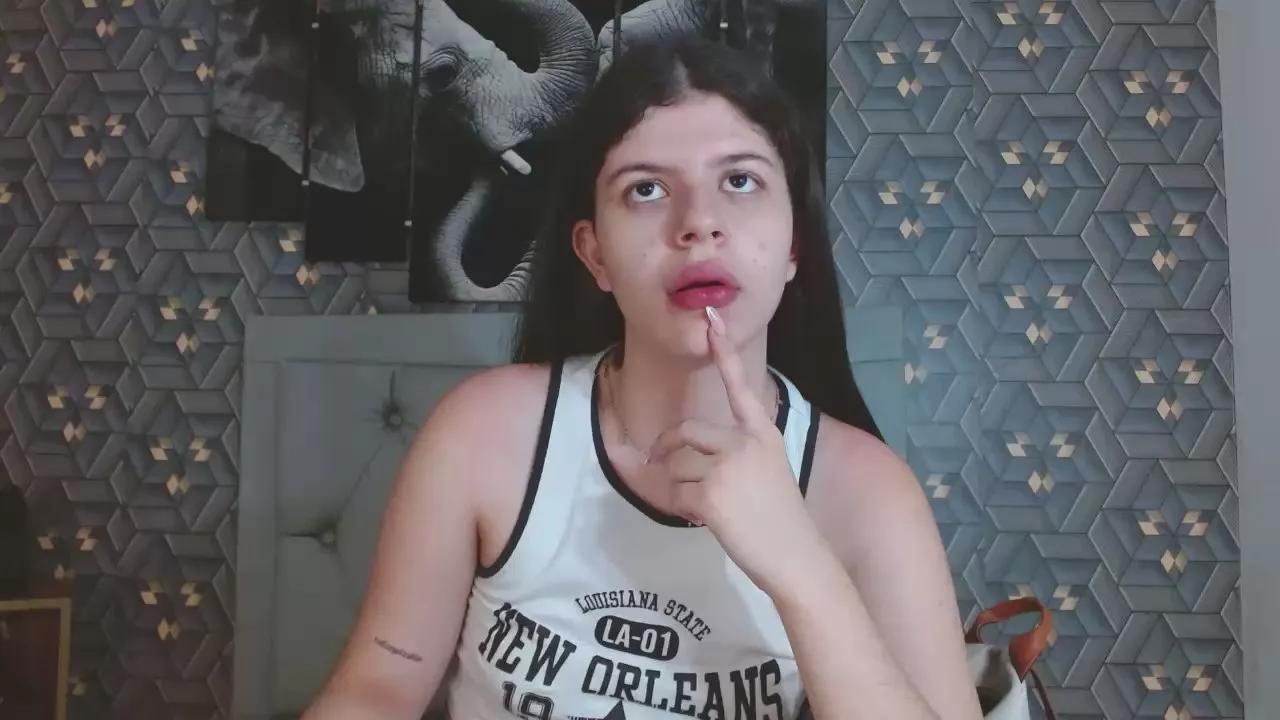 Nicolane_Palmer on Cam4 