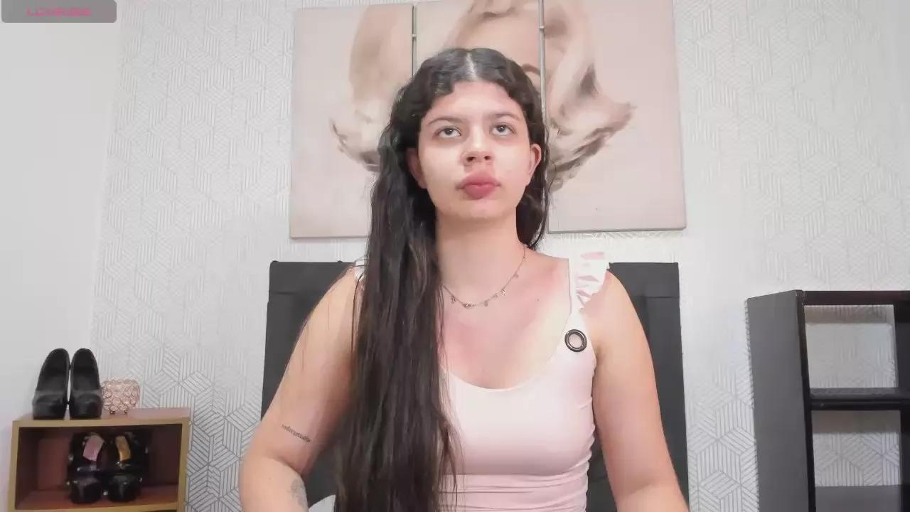 Nicolane_Palmer on Cam4 