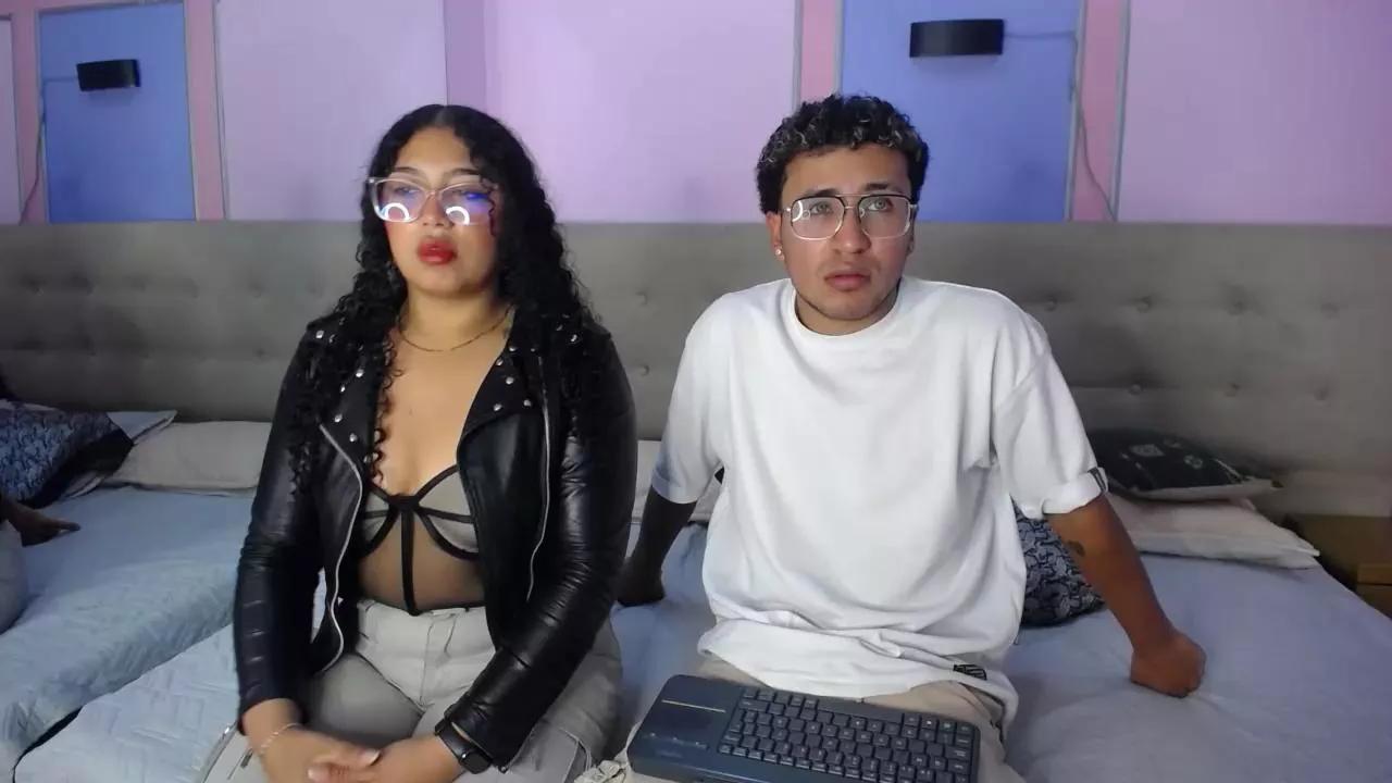 Noa_N_Carolain on Cam4 