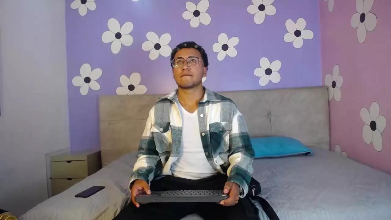 Noa_N_Carolain on Cam4 