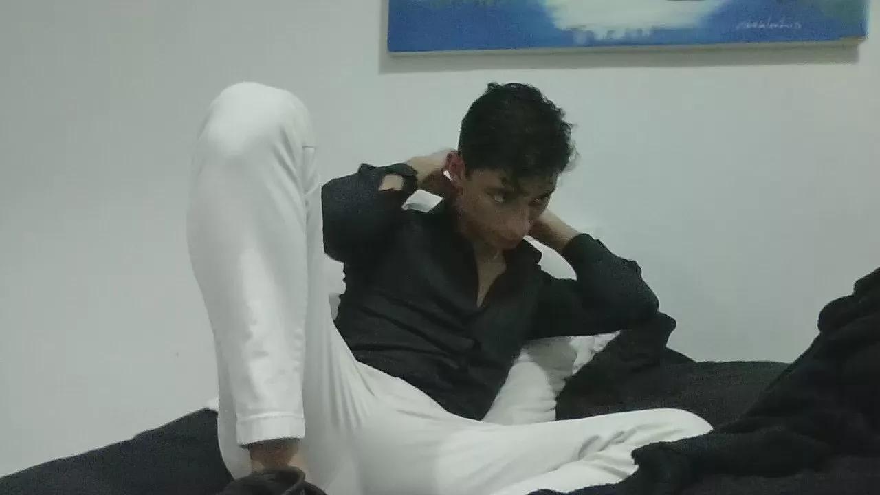 novinfofin on Cam4 