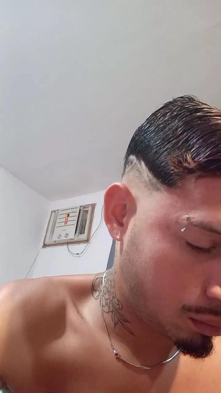 Novinho_do24 on Cam4 