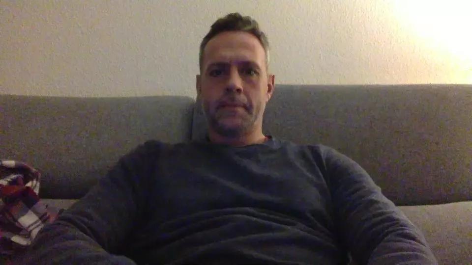 omarbig88 on Cam4 