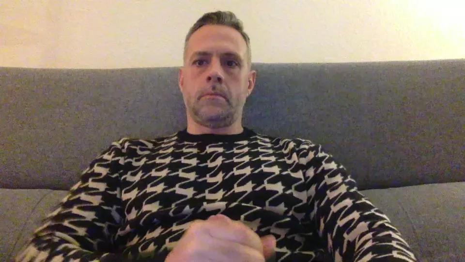 omarbig88 on Cam4 