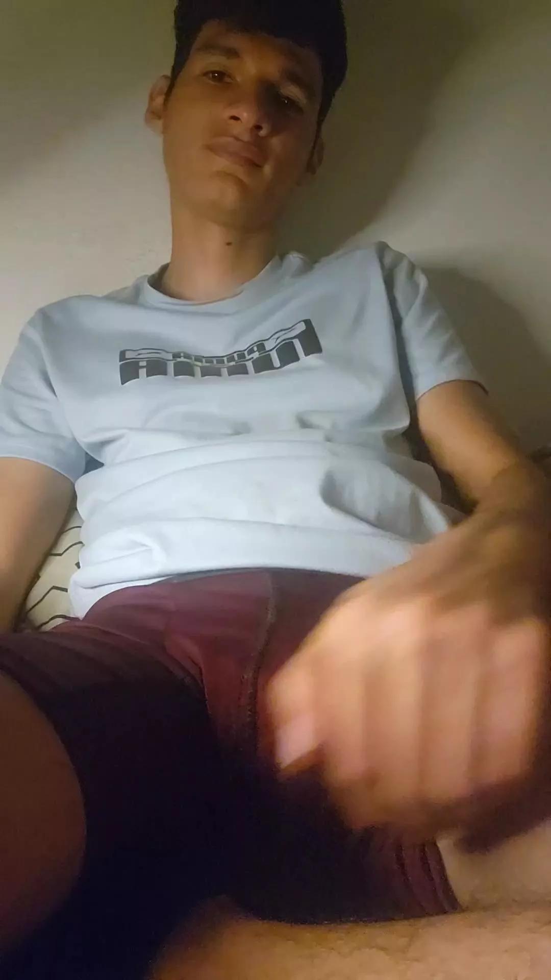 Paulhot18 on Cam4 