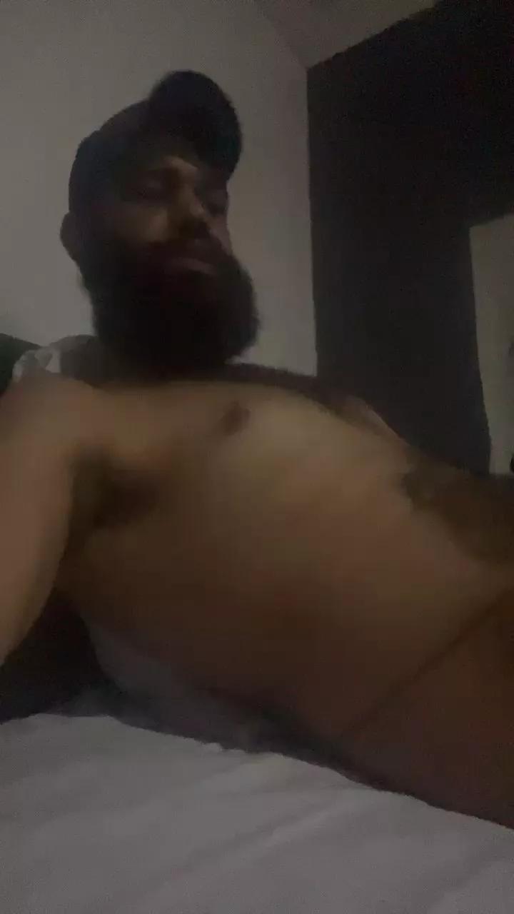 Pedrog24 on Cam4 