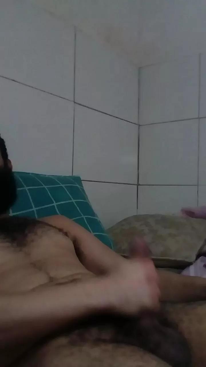 Pedrog24 on Cam4 