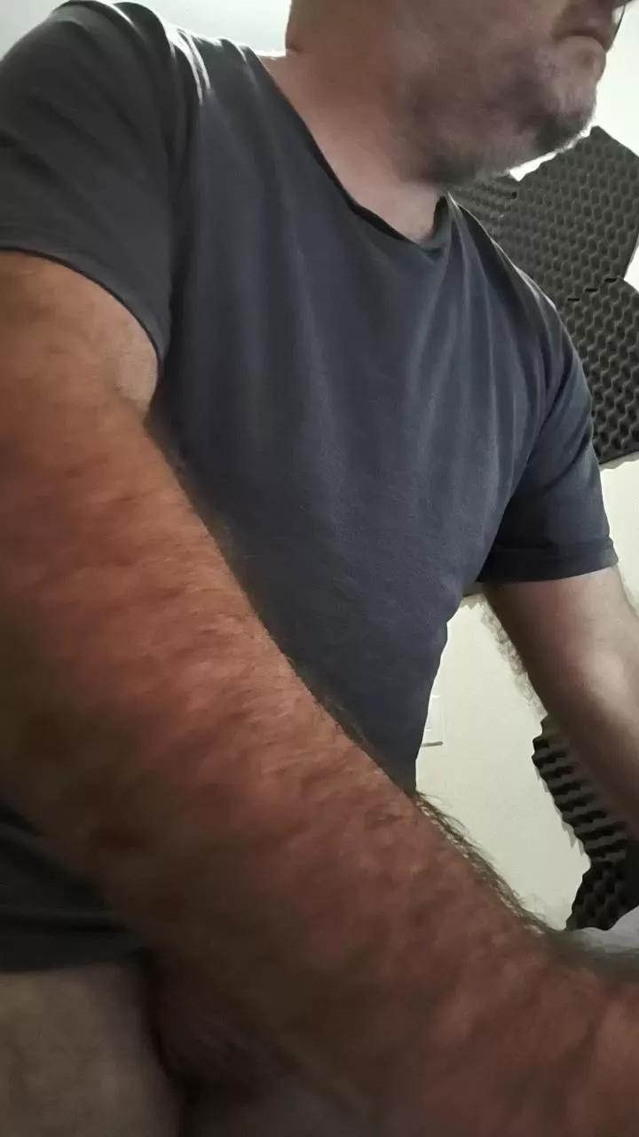 peludao3 on Cam4 