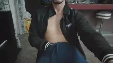 Offline PerversoGentile on Cam4