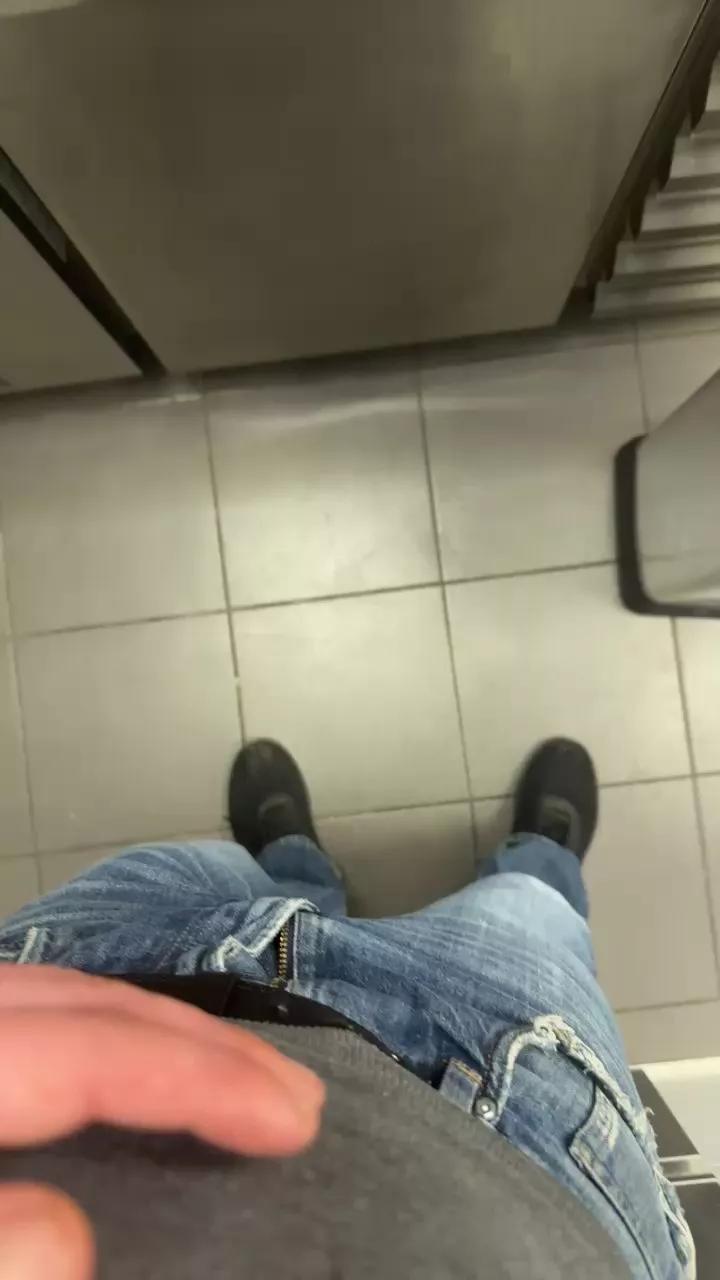 Pierus on Cam4 