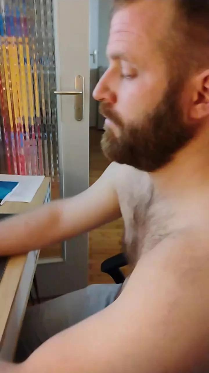 Pmc69470 on Cam4 