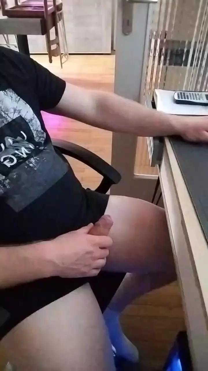 Pmc69470 on Cam4 