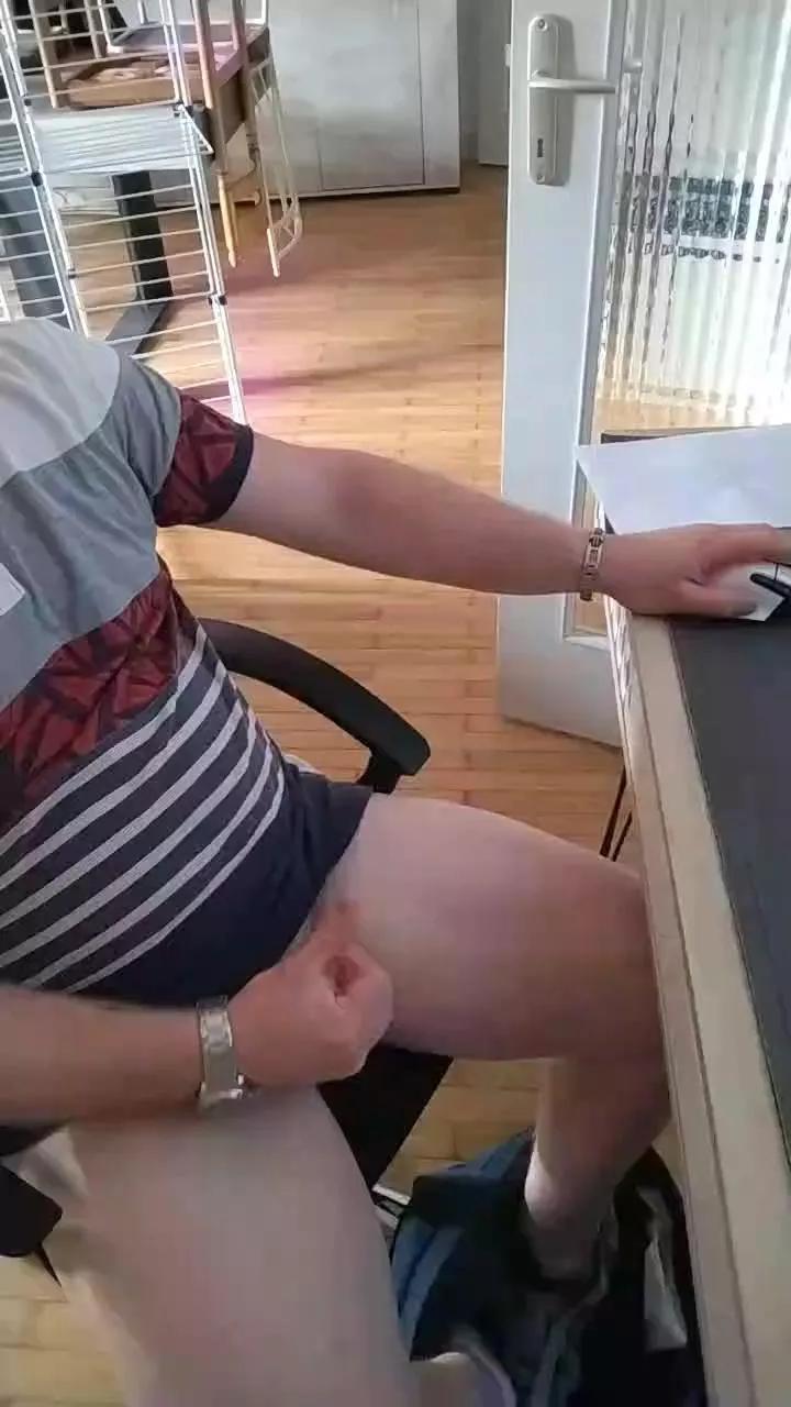 Pmc69470 on Cam4 