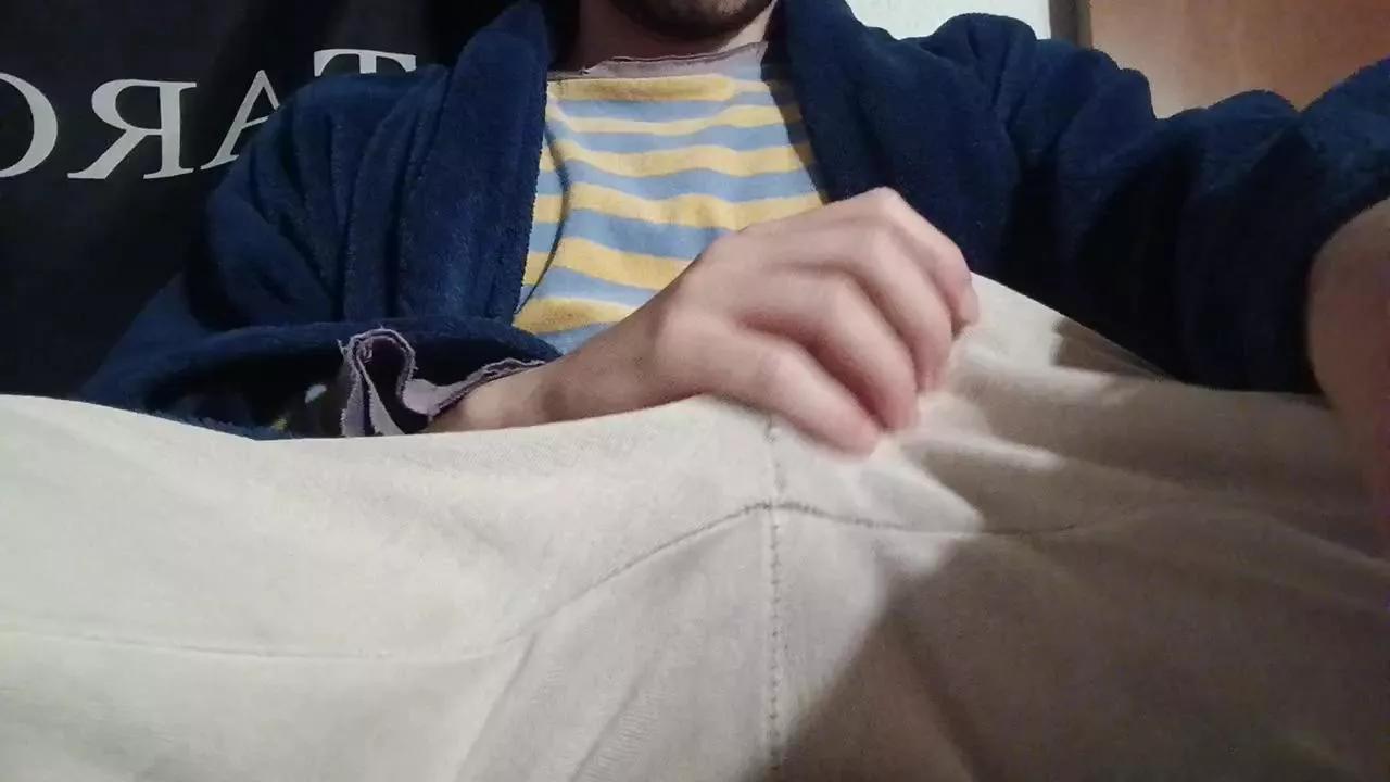 Pollon797 on Cam4 