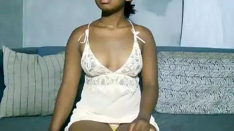 Pounie_aurie on Cam4 
