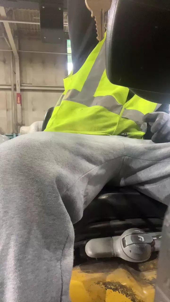 Offline PuttieIn on Cam4