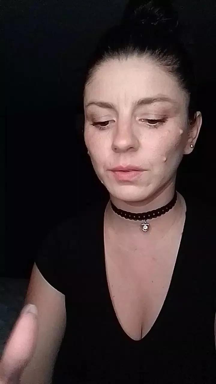 reinamomo2 on Cam4 