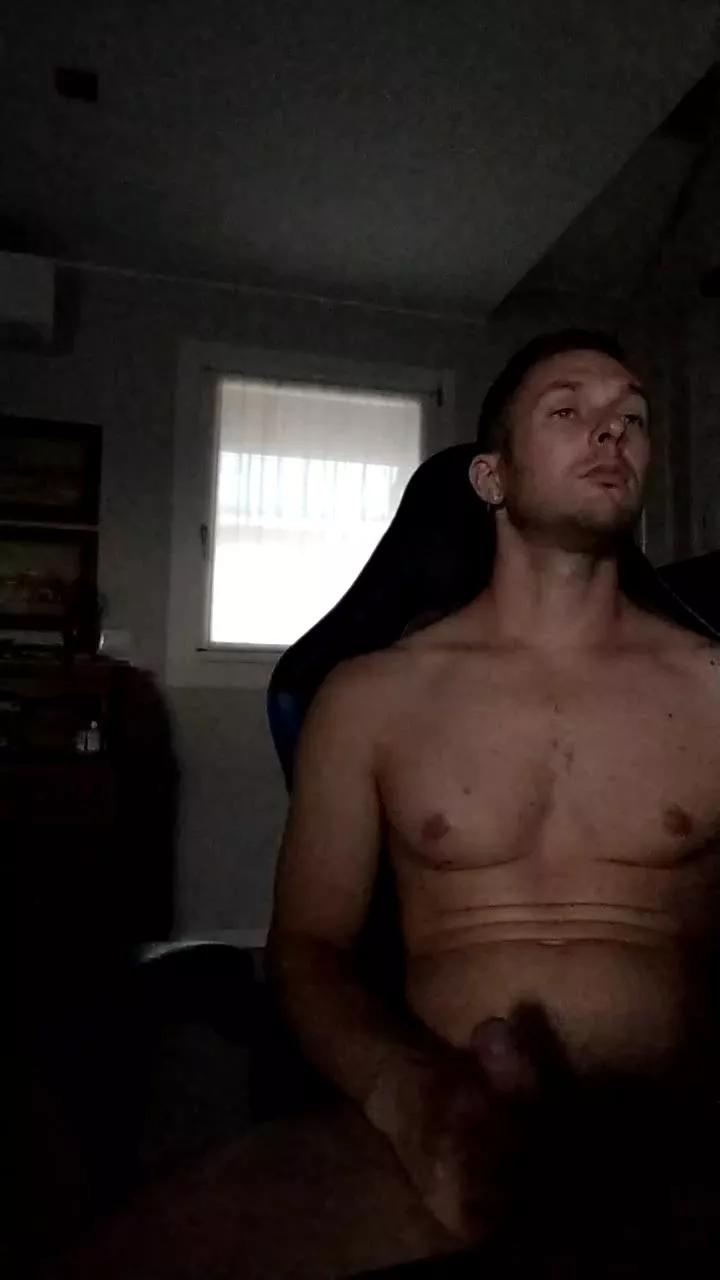 riccardoyeah on Cam4 