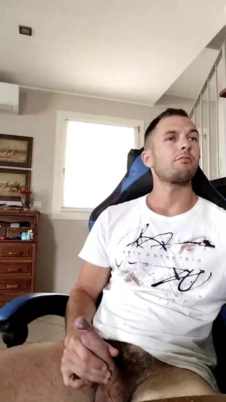 riccardoyeah on Cam4 