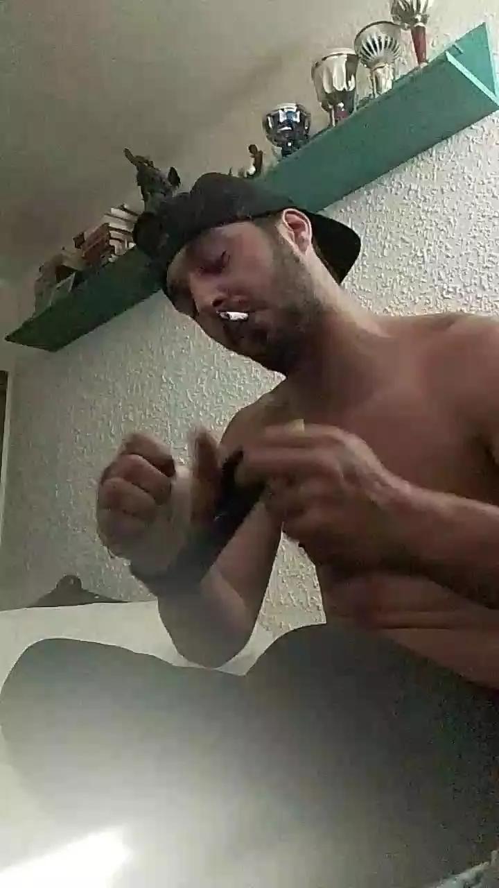 roger1898 on Cam4 