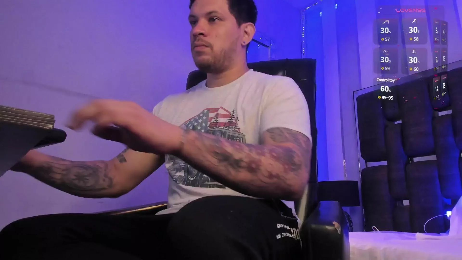 Offline Ryden_ on Cam4