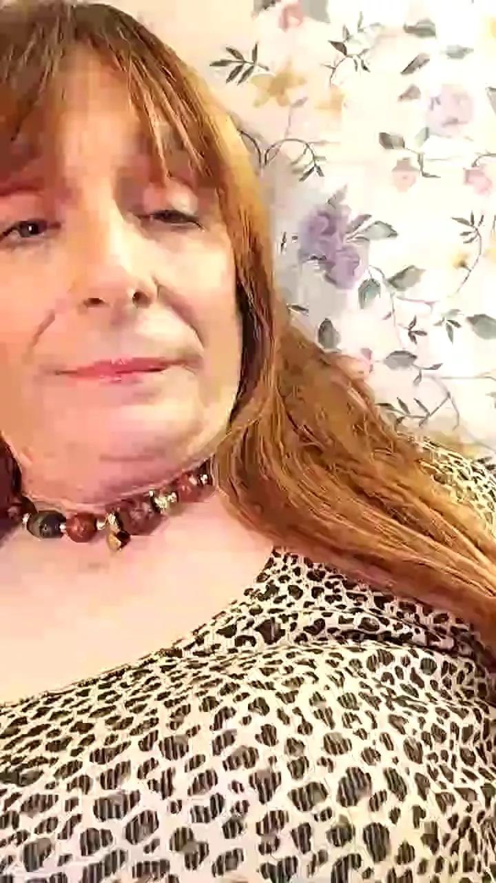 Saabrinaahot on Cam4 