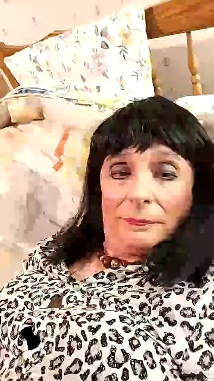 Saabrinaahot on Cam4 