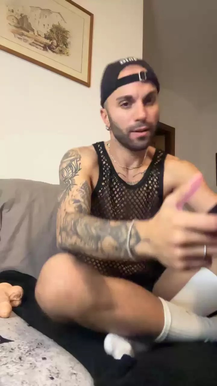 Offline Santos_94 on Cam4