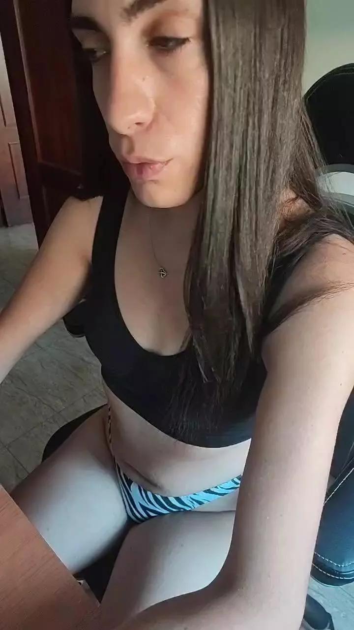 sara_mv on Cam4 