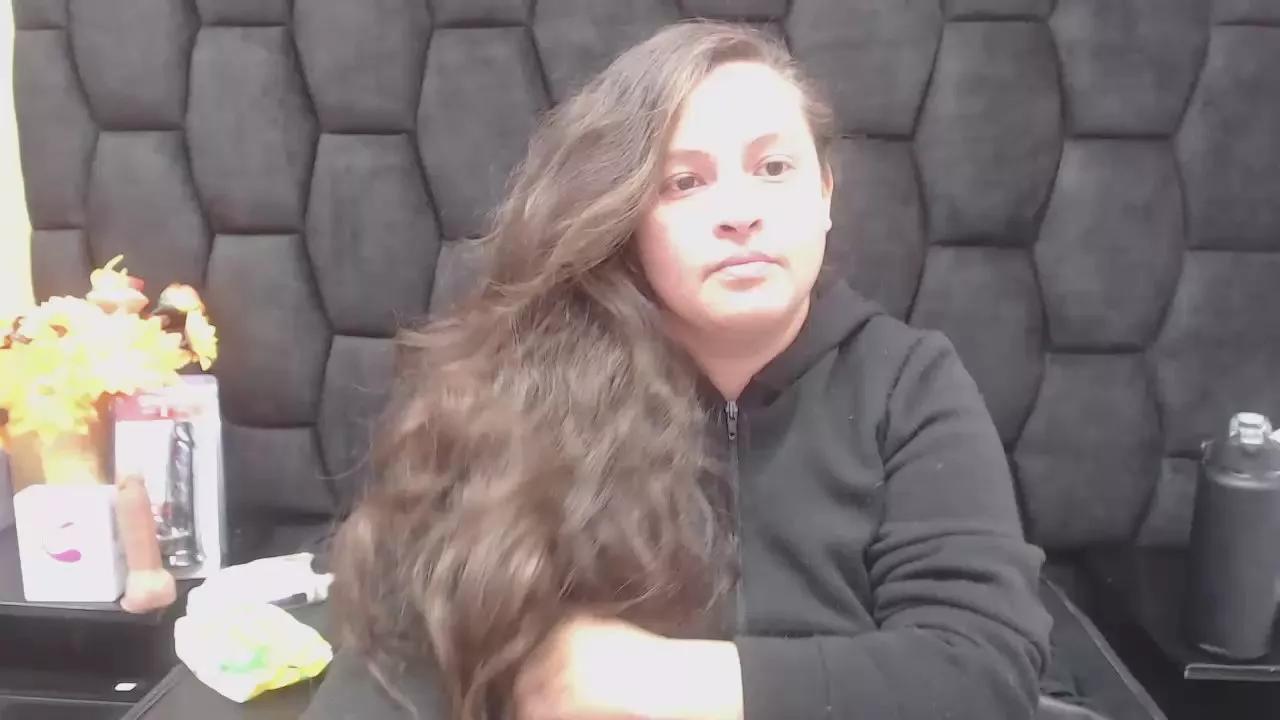 Sara_Thonson_ on Cam4 