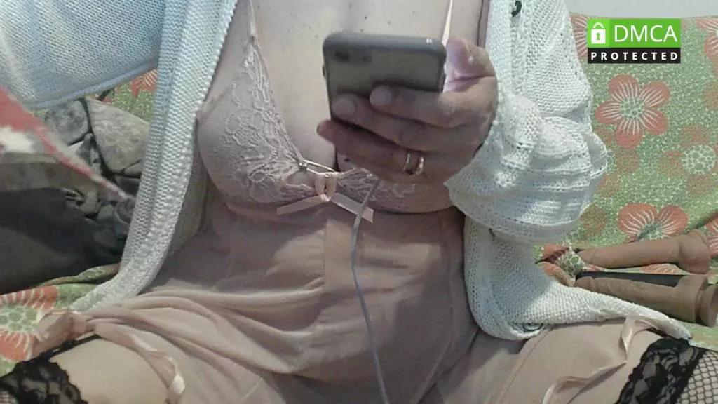 sexy_tettona on Cam4 