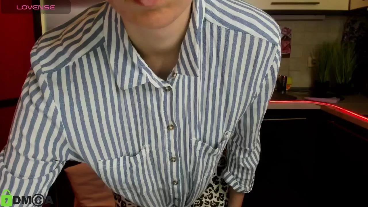 SilviaKor on Cam4 