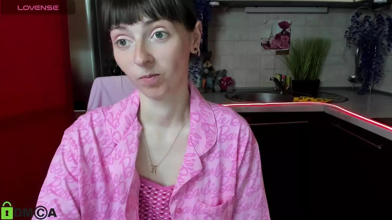 SilviaKor on Cam4 