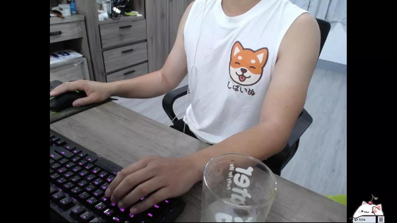 smallsmallwa on Cam4 