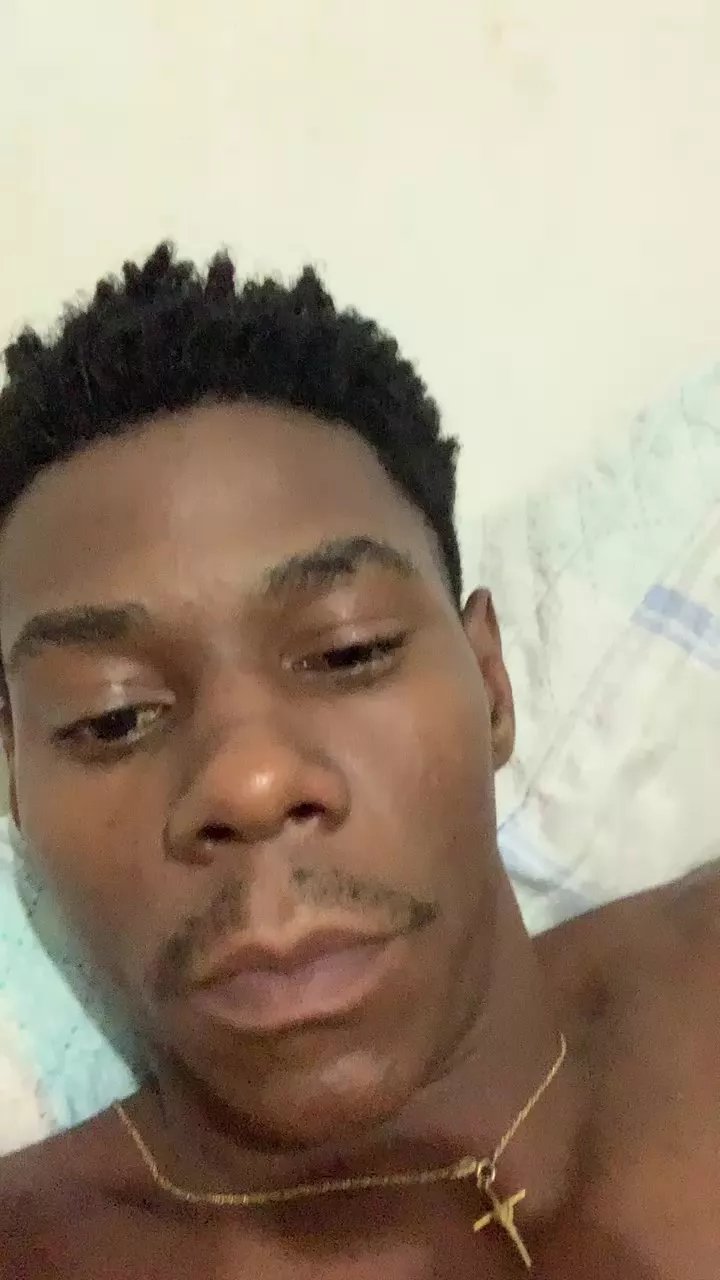 Offline Theus4561 on Cam4