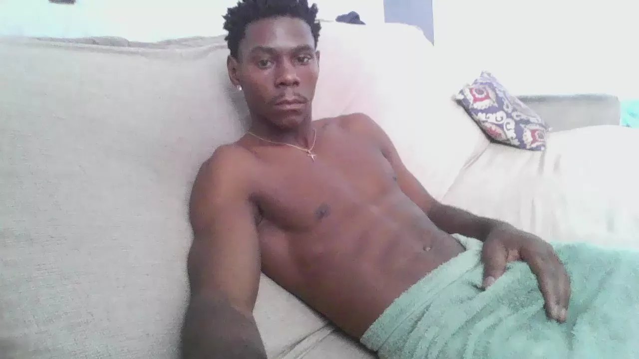 Offline Theus4561 on Cam4