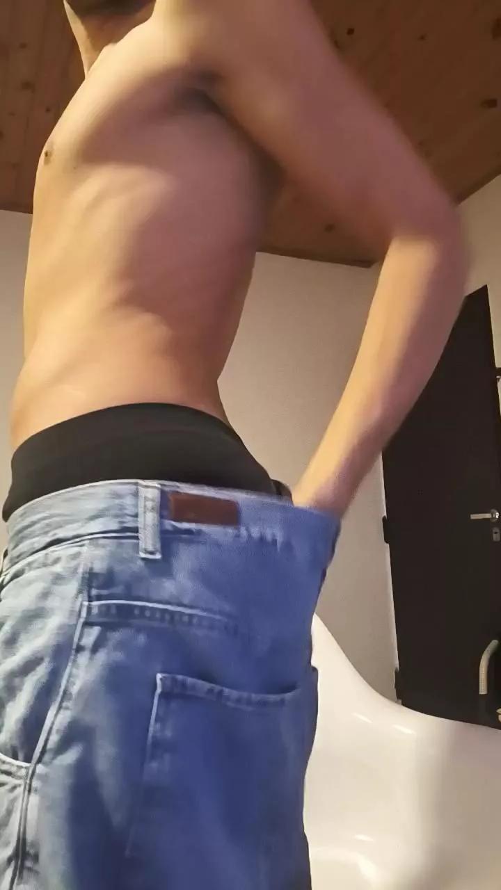 Tini08e on Cam4 