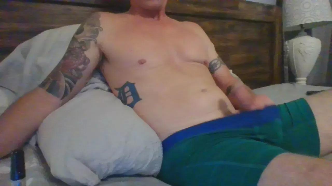 tipytopmufintop on Cam4 